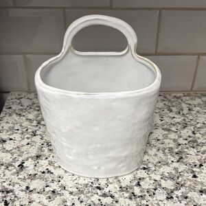 Stoneware Crock with handle
